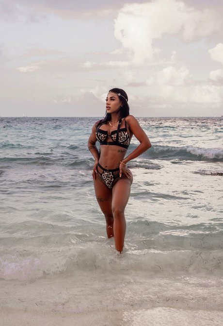 Photo nue de fuite OnlyFans de Yubisay