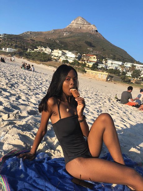 Photo nue de fuite OnlyFans de Tswelelopele