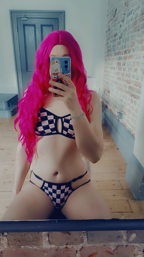  Lola Lush 