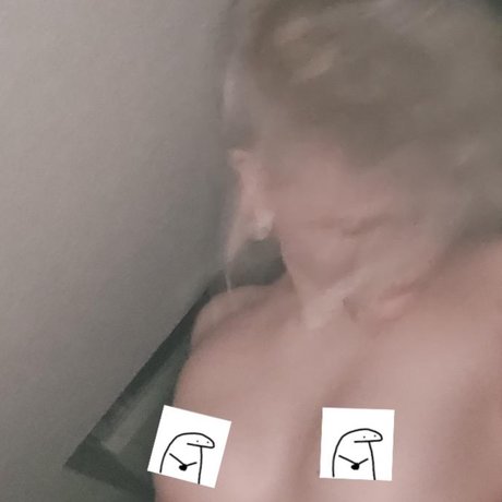 Photo nue de fuite OnlyFans de Silver