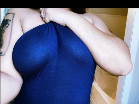 Photo nue de fuite OnlyFans de Bella