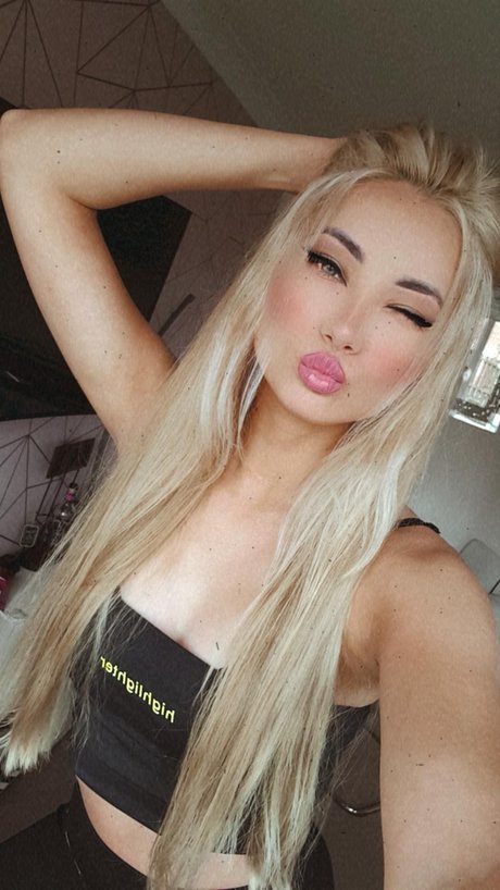 Photo nue de fuite OnlyFans de Krolowarozi