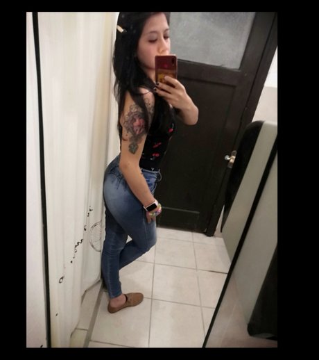 Photo nue de fuite OnlyFans de Arie