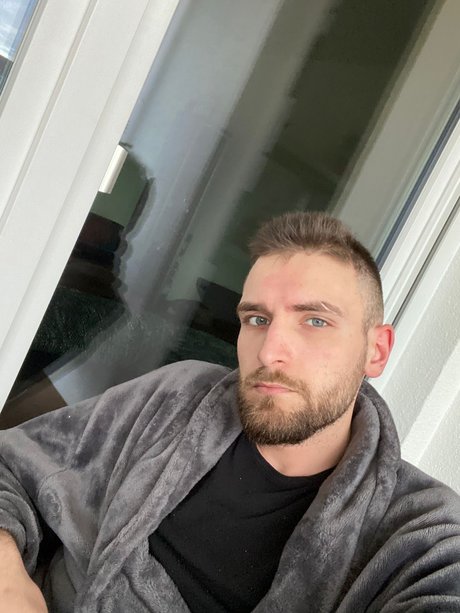 Photo nue de fuite OnlyFans de Florin Alex