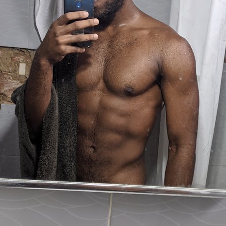 Photo nue de fuite OnlyFans de Luid Tarantino