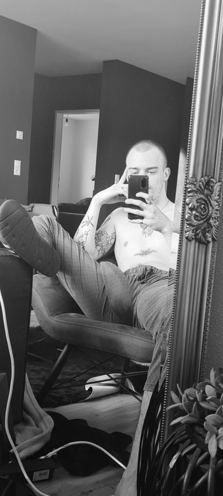 Photo nue de fuite OnlyFans de Manu