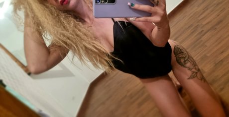 Photo nue de fuite OnlyFans de Olivia Sokolov