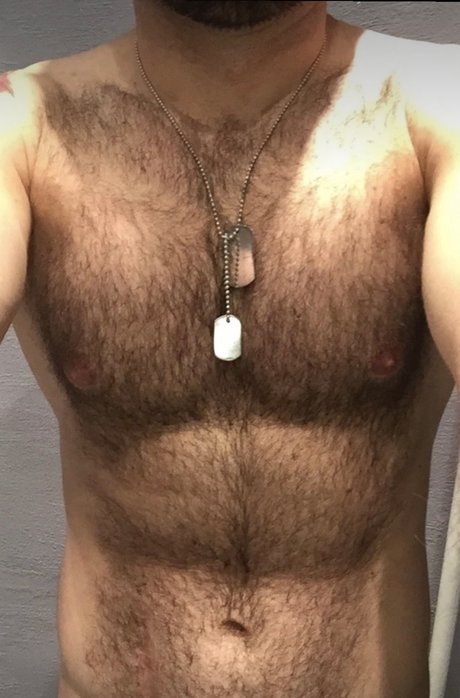 Photo nue de fuite OnlyFans de Hairy Wolf