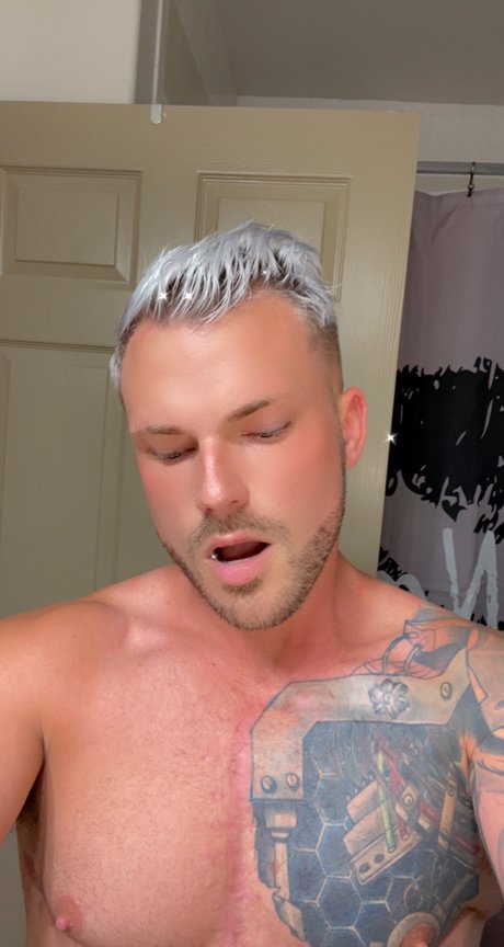 Photo nue de fuite OnlyFans de Branden Opp