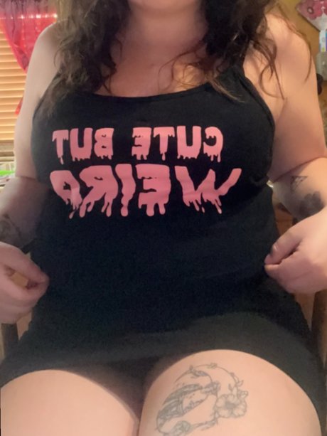 Photo nue de fuite OnlyFans de Hellmammad