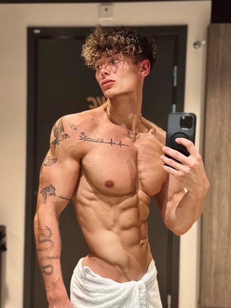 Photo nue de fuite OnlyFans de Melvin Moore