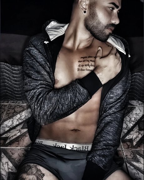 Photo nue de fuite OnlyFans de Lorhan Silva