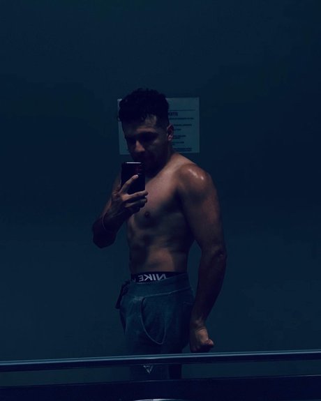 Photo nue de fuite OnlyFans de Papi