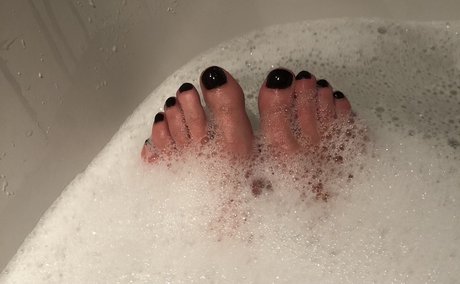 Photo nue de fuite OnlyFans de Female Foot Fetish  F3