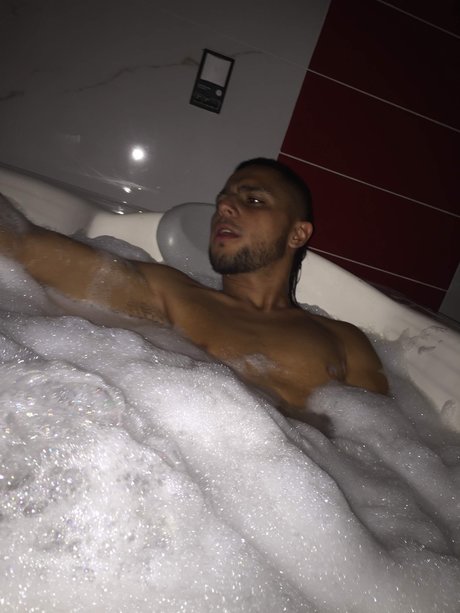 Photo nue de fuite OnlyFans de Cristian Gallego Giraldo