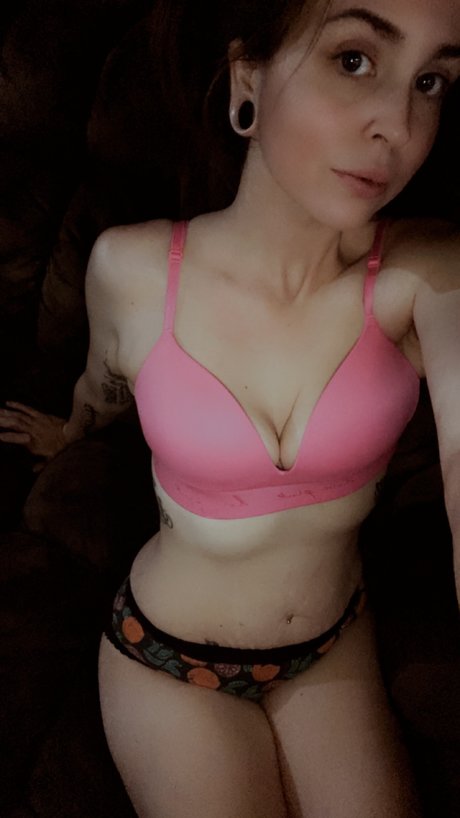 Photo nue de fuite OnlyFans de Katie Allen