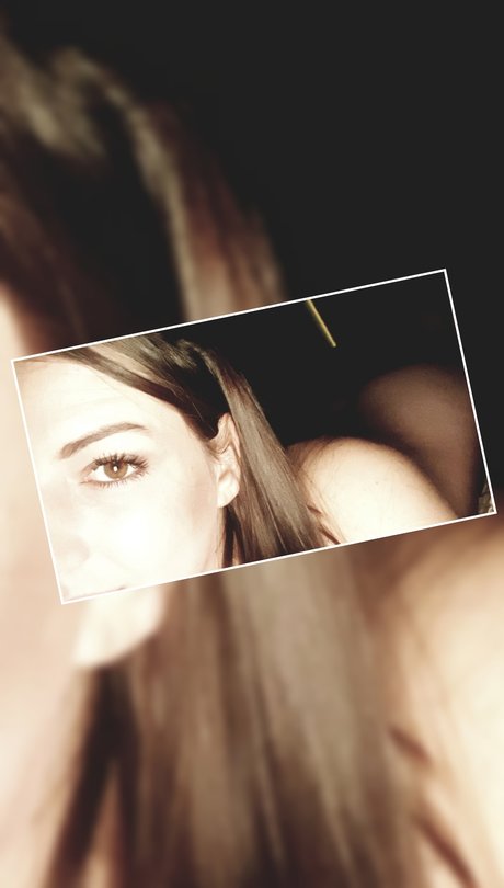 Photo nue de fuite OnlyFans de Katielou 