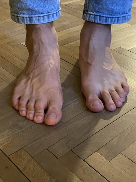 Photo nue de fuite OnlyFans de The Italian Feet Master