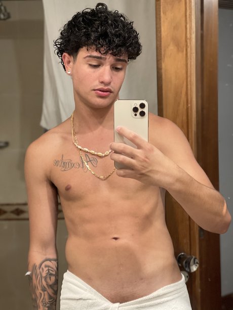 Photo nue de fuite OnlyFans de Aryan Almeida Brito
