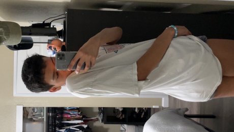 Photo nue de fuite OnlyFans de Tavi 