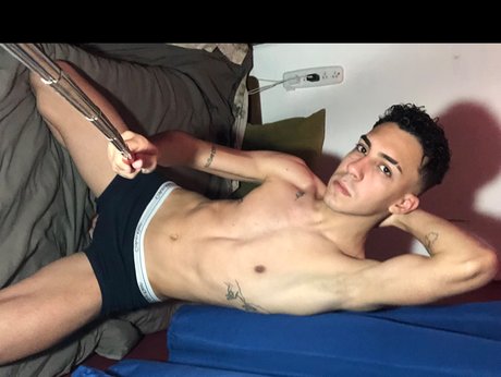 Photo nue de fuite OnlyFans de Hot Pende 