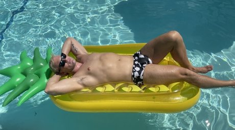 Photo nue de fuite OnlyFans de Kirk
