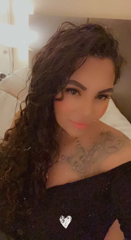Photo nue de fuite OnlyFans de Dezzy Ramirez