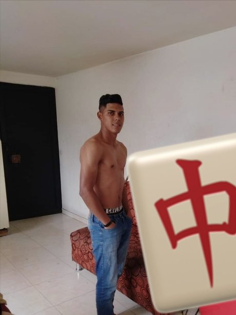 Photo nue de fuite OnlyFans de Fabian Rojas