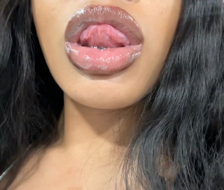 Photo nue de fuite OnlyFans de Bujibuji