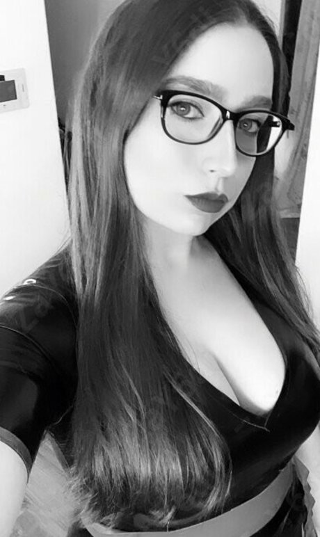 Photo nue de fuite OnlyFans de Kirsty Wells