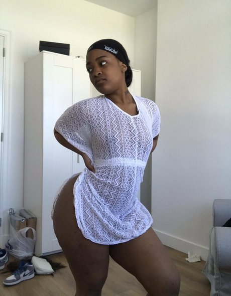 Photo nue de fuite OnlyFans de Mellaa Baby