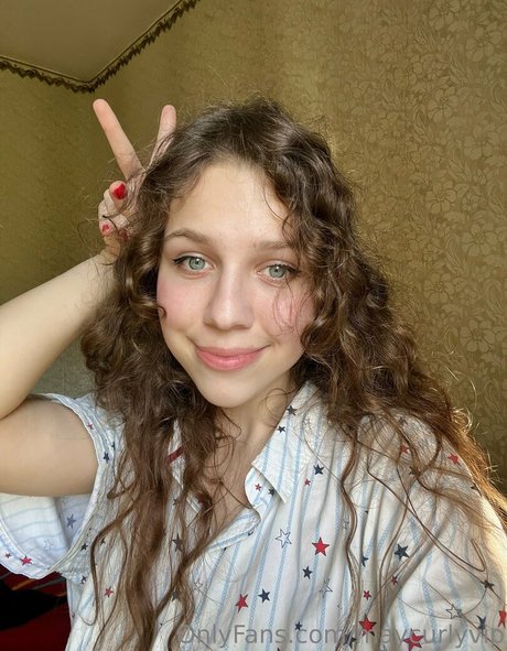 Maycurlyvip