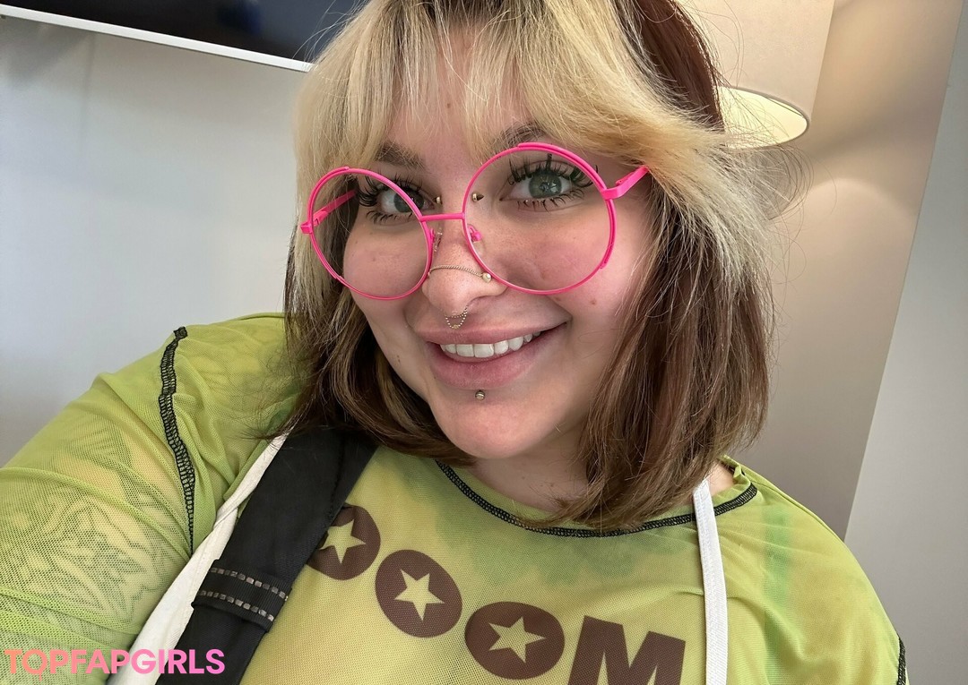 Photo nue de fuite OnlyFans de Reiinapop #1582