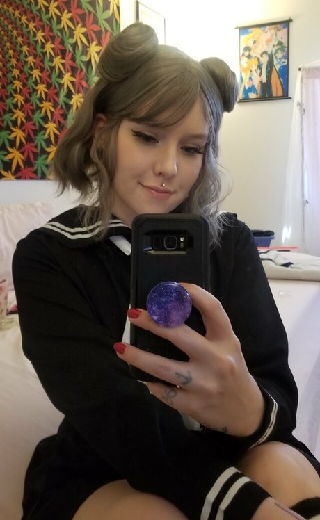 Photo nue de fuite OnlyFans de Kawaiifionnafree
