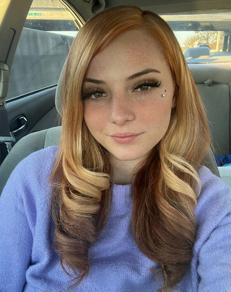 Photo nue de fuite OnlyFans de Gingersbellycontent