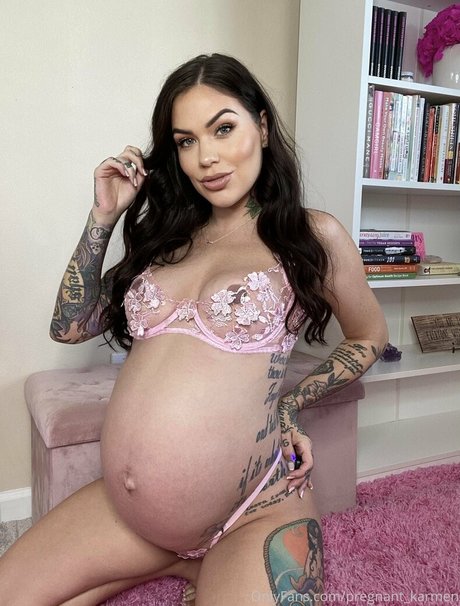 Photo nue de fuite OnlyFans de Freekarmen