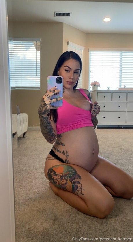 Photo nue de fuite OnlyFans de Freekarmen