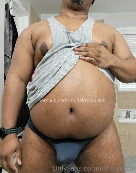 Photo nue de fuite OnlyFans de Ronblack69
