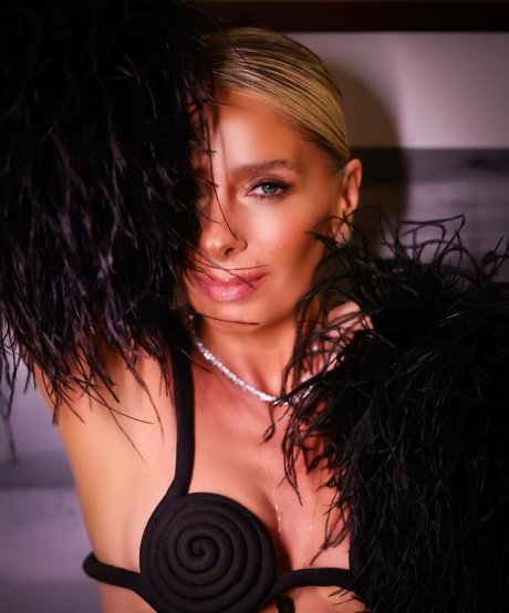 Photo nue de fuite OnlyFans de Adriane Galisteu