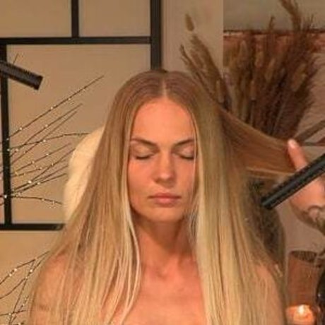 Photo nue de fuite OnlyFans de Asmr Senses