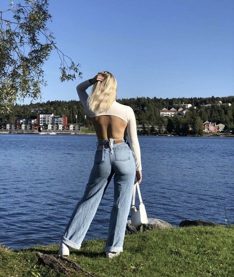 Photo nue de fuite OnlyFans de Arielle Burstrom