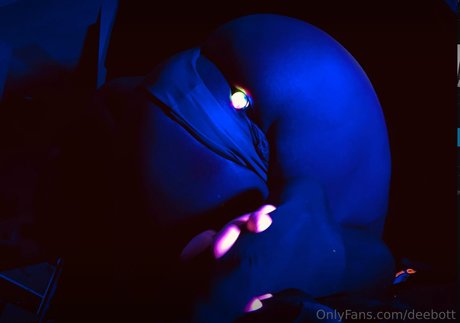 Photo nue de fuite OnlyFans de Deebott
