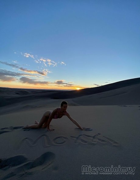Photo nue de fuite OnlyFans de Lovemoxxi
