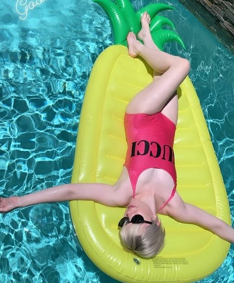 Photo nue de fuite OnlyFans de Carly Rae Jepsen
