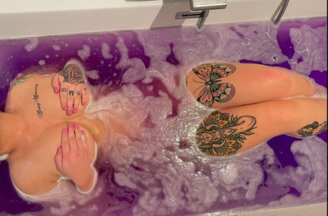 Photo nue de fuite OnlyFans de Bootybarbiee