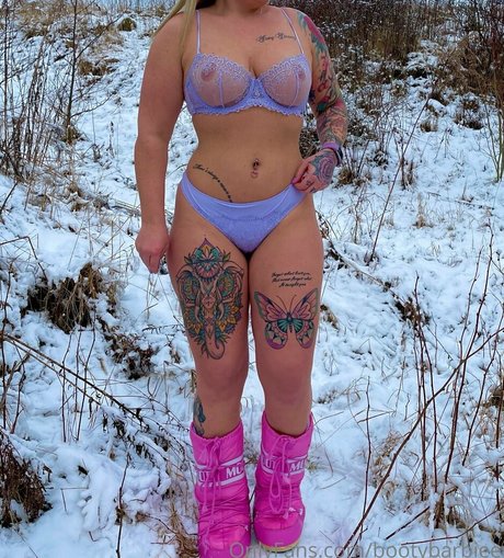Photo nue de fuite OnlyFans de Bootybarbiee