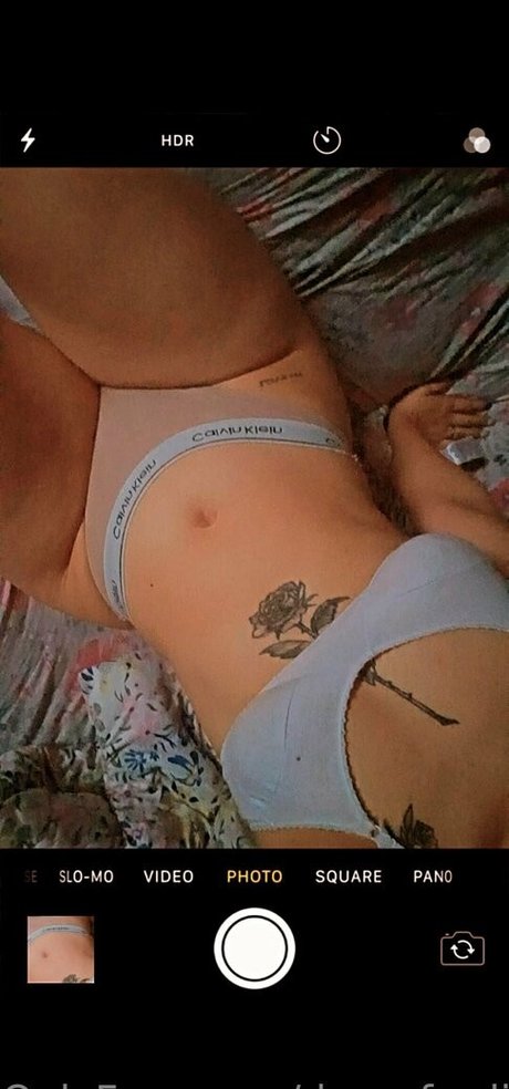 Photo nue de fuite OnlyFans de Rosecamxxx