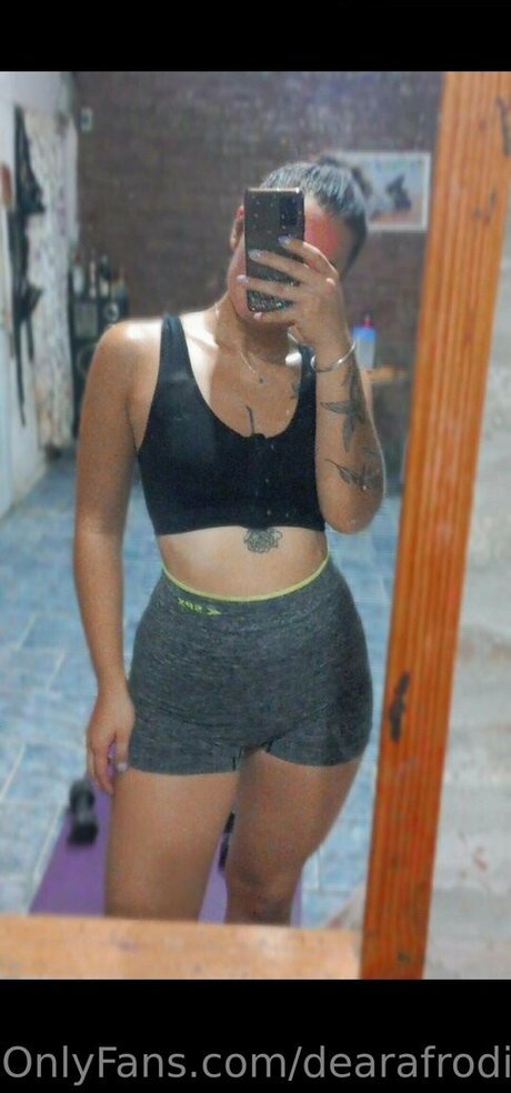 Photo nue de fuite OnlyFans de Rosecamxxx