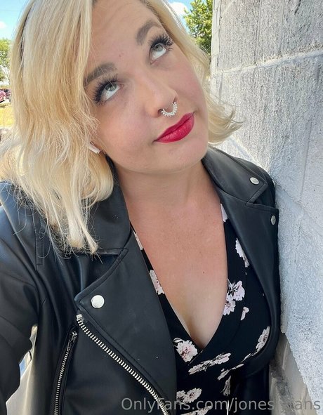 Photo nue de fuite OnlyFans de Joneslyfans