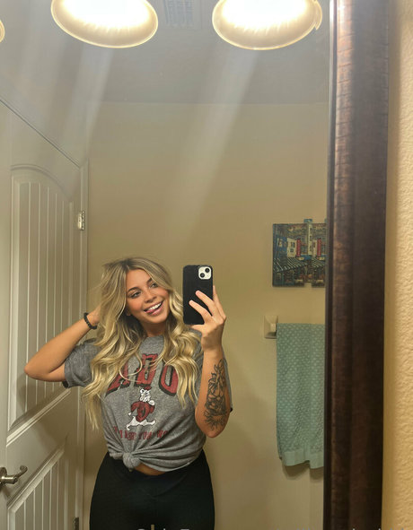 Photo nue de fuite OnlyFans de Willowclarkk